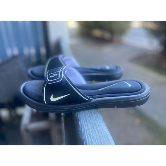 Nike Women’s Comfort Footbed Slide Sandals Black 360883-011 Sz 11 US - Picture 1 of 9